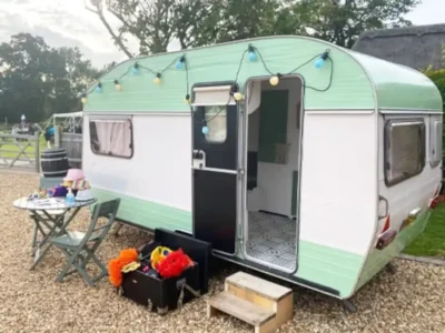 Charlie Brooks Caravan